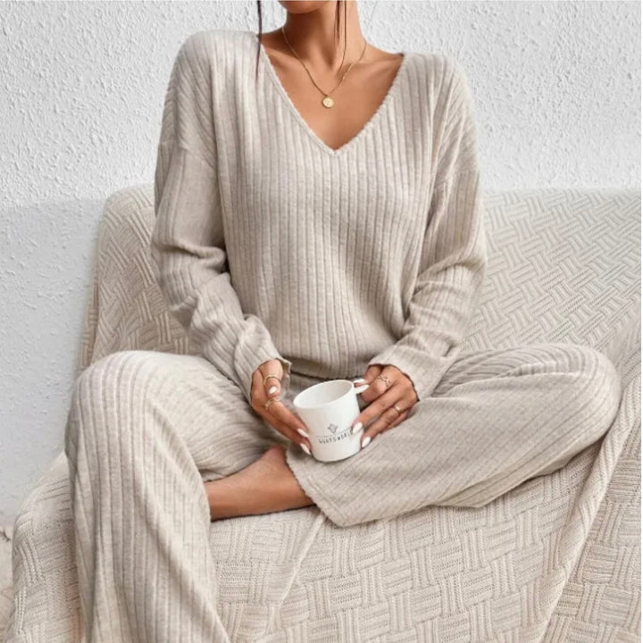 Crizaa | Cozy Ribbed Loungewear Set