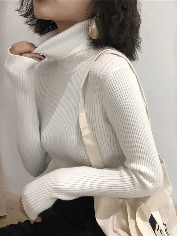 Lila | Women's Knitted Turtleneck Sweater