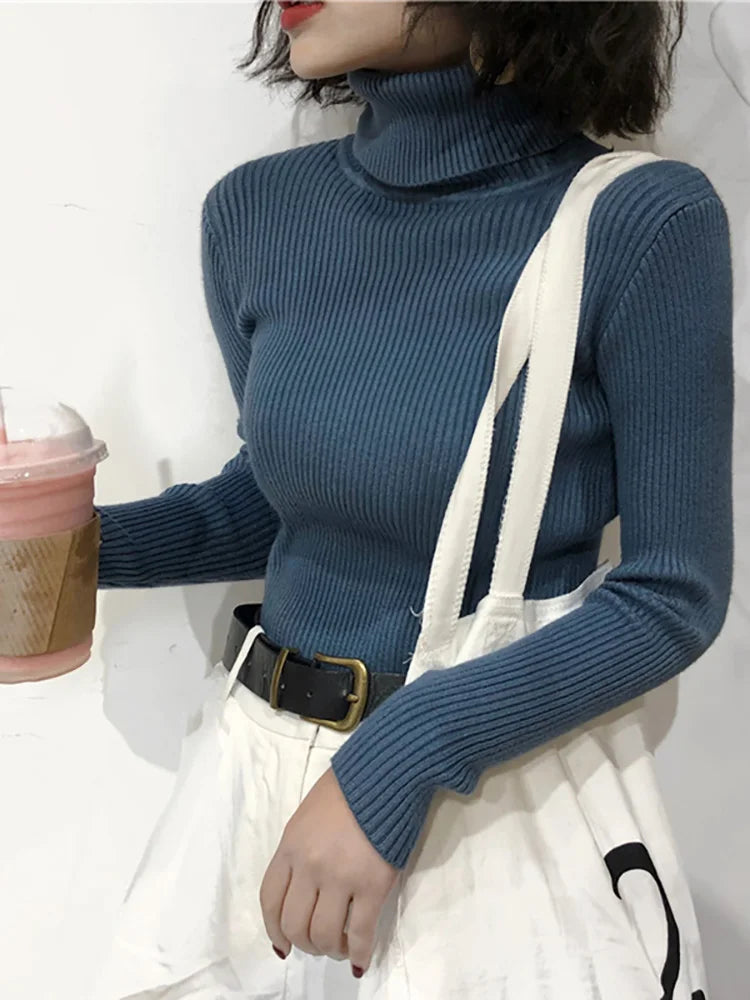 Lila | Women's Knitted Turtleneck Sweater