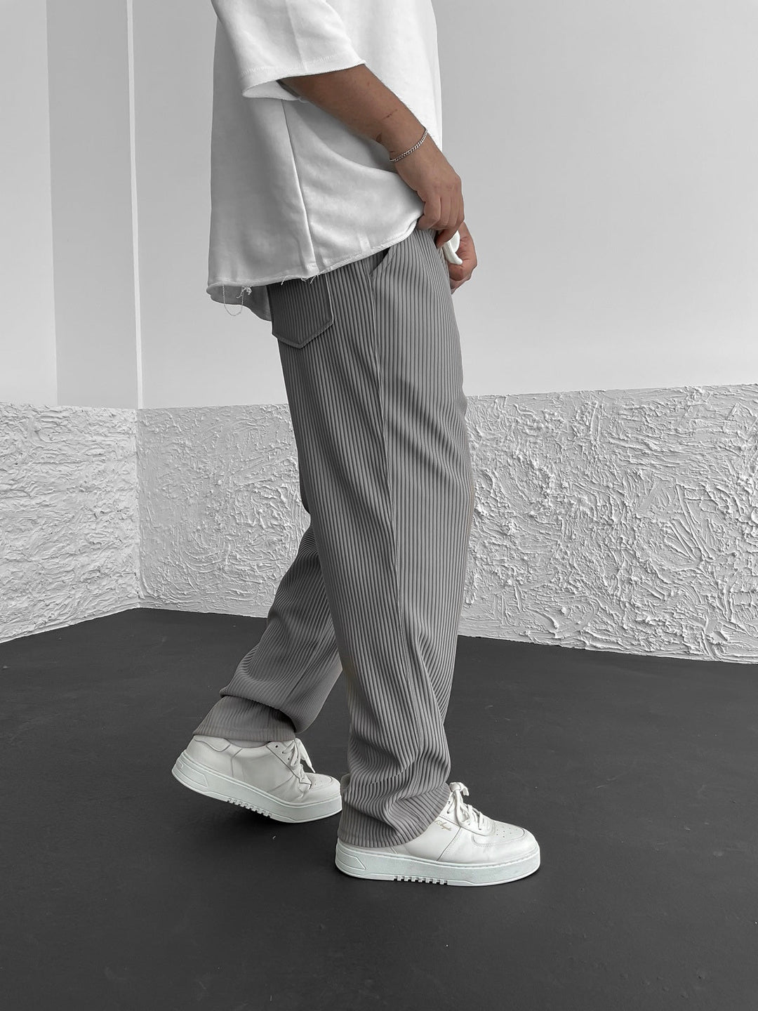 Francis | Relaxed Fit Ribbed Pants for a Casual Look